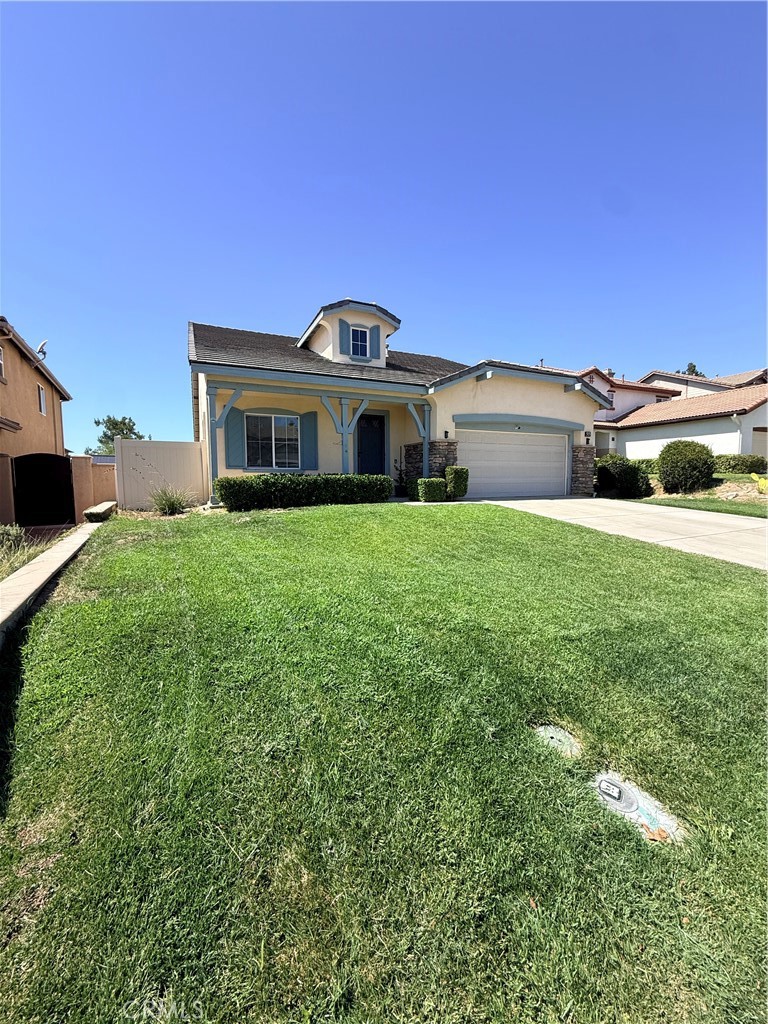 42641 Hussar Court — photo