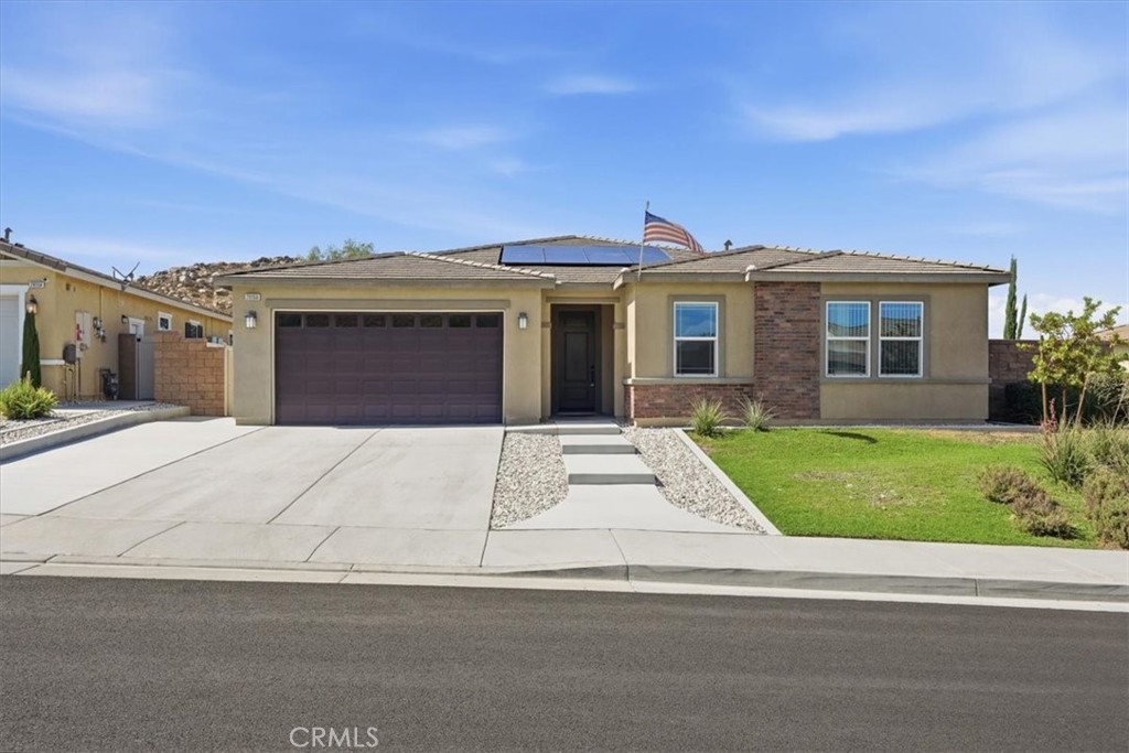 28166 Jett — photo