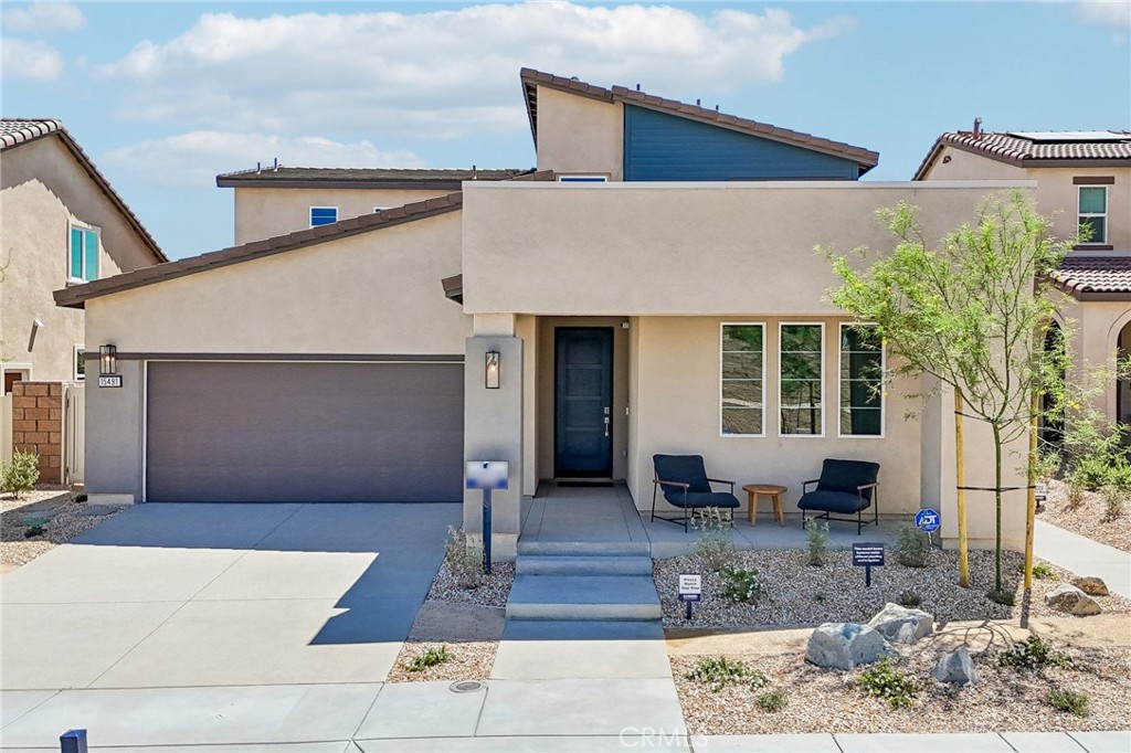 15589 Tomahawk Street — photo