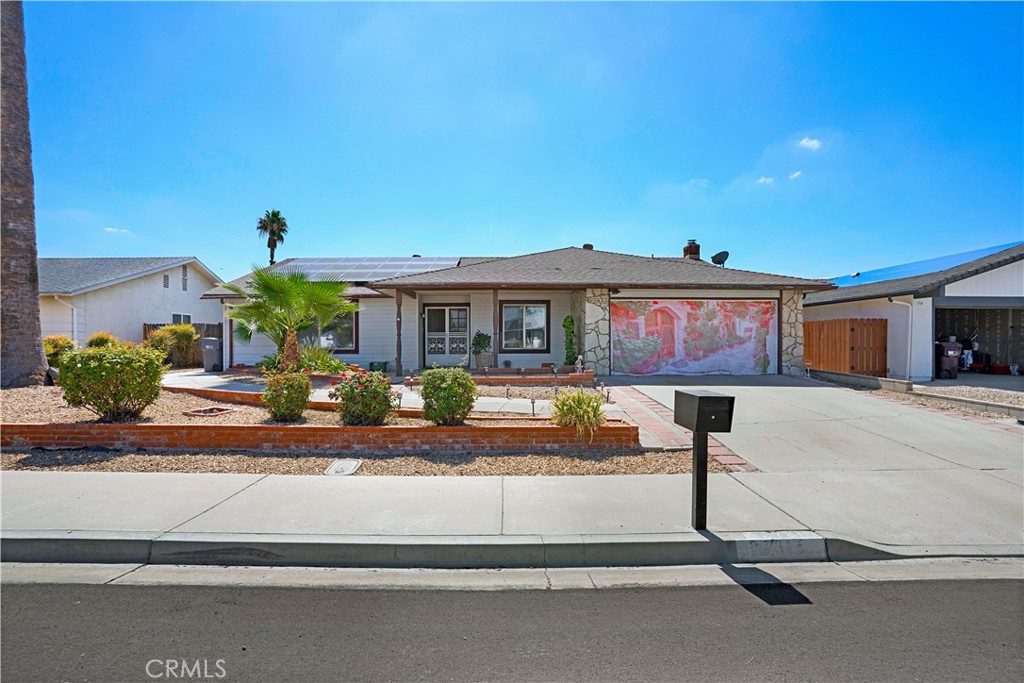 27815 Foxfire St. — photo