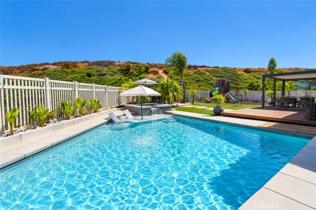 31245 Ivy Hill Court — photo