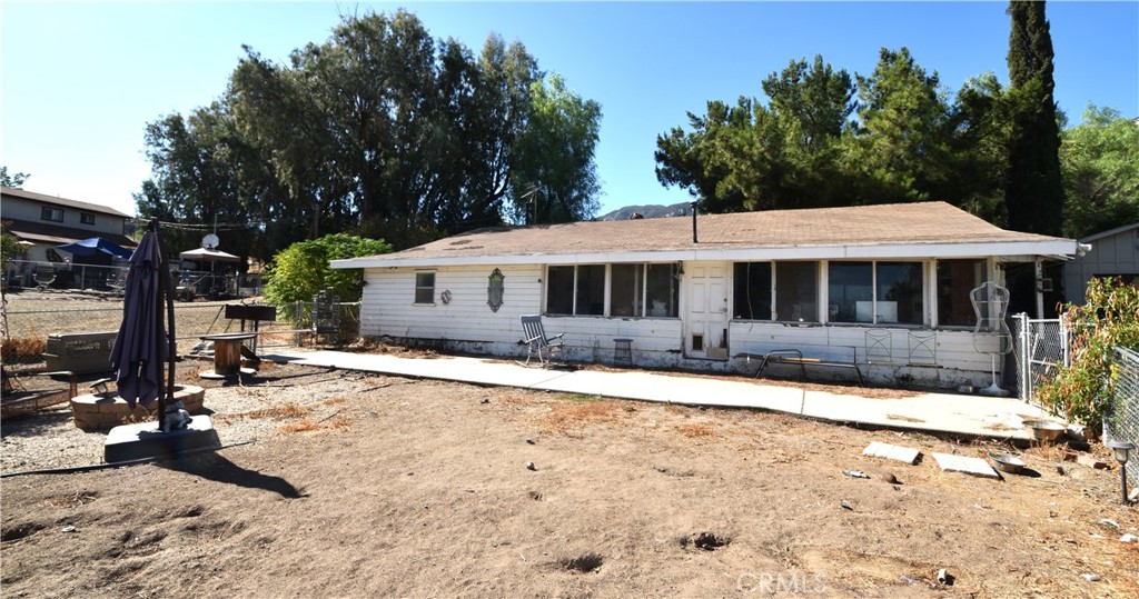 18487 Grand — photo