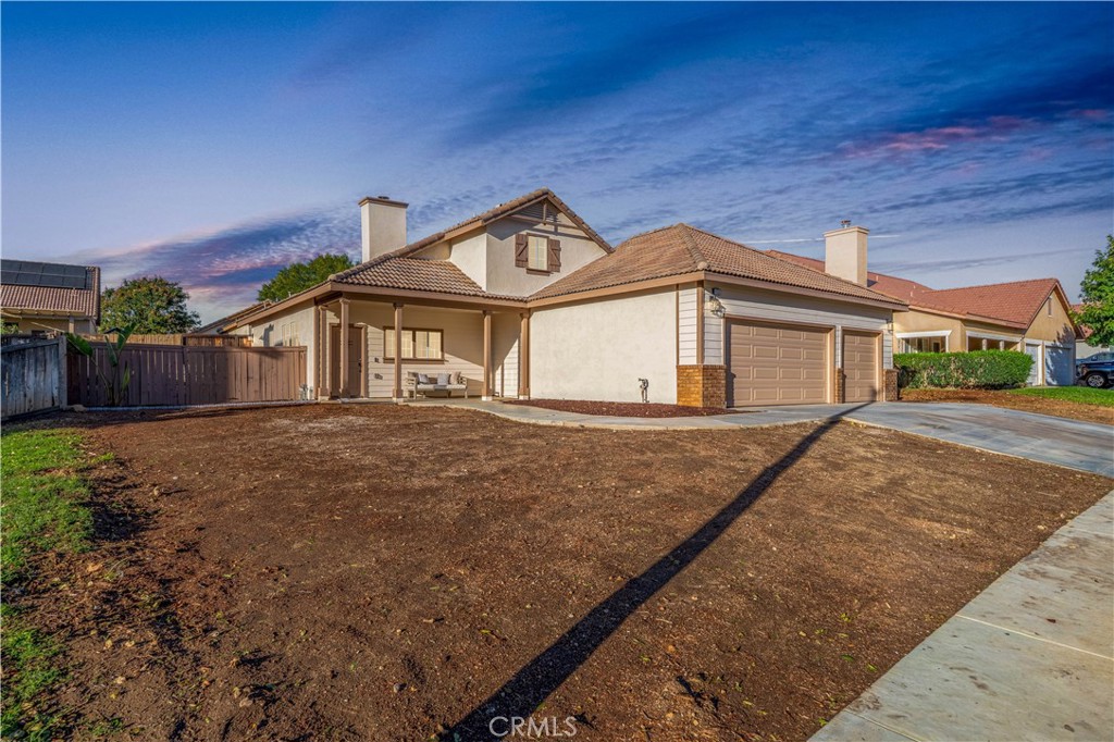 458 Windfields — photo