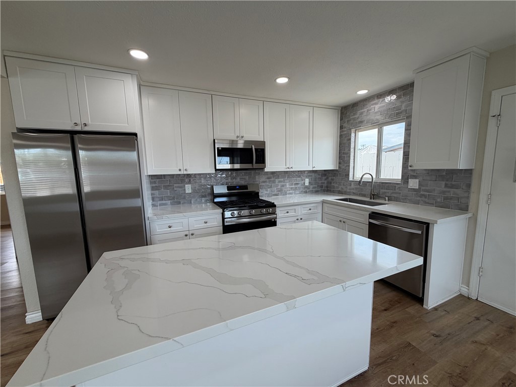 1411 Flag Lane — photo