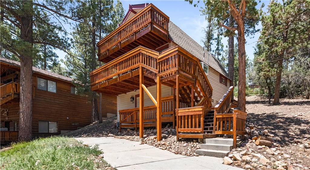 865 Bear Mountain — photo