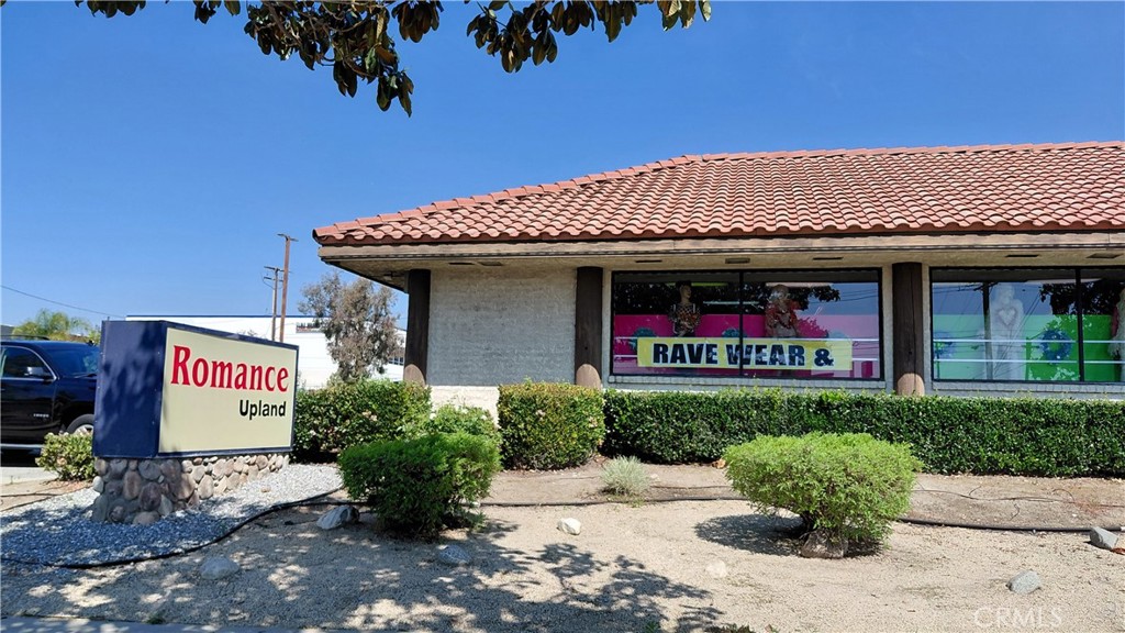 2009 W Foothill — photo