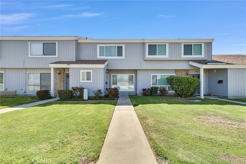 1047 Canyon Spring Lane — photo