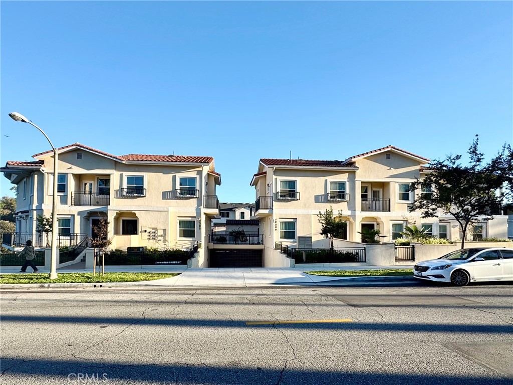 300 E Alhambra Road F — photo
