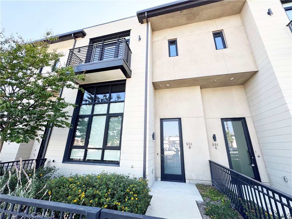 501 N Santa Anita B — photo