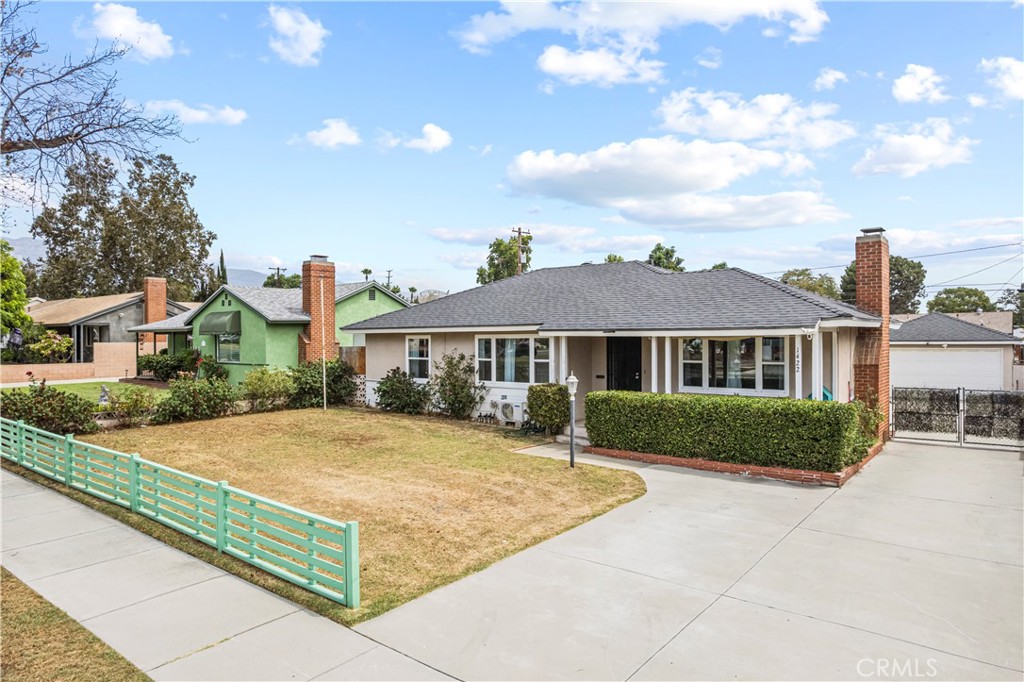 1422 N Sultana — photo
