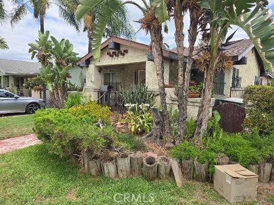1325 Perris — photo