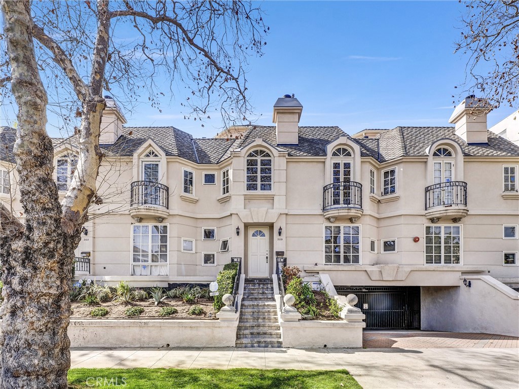 309 N Almont Drive — photo