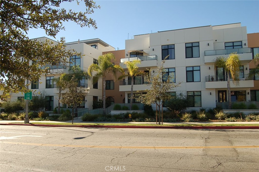 399 E Del Mar Boulevard 117 — photo