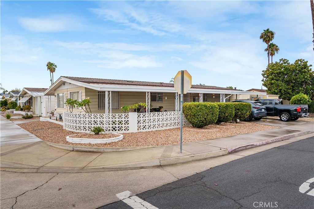 925 S Palm — photo