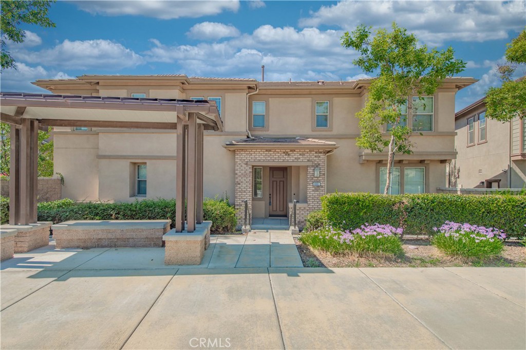 6081 Eucalyptus — photo