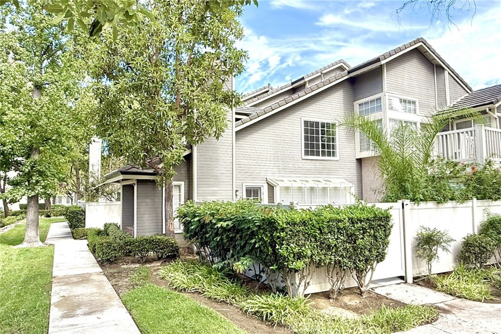20772 E Crest Lane C — photo