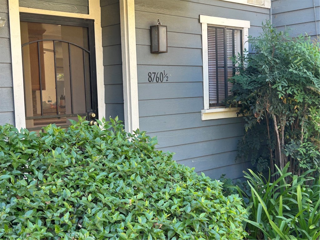 8760 1/2 Pine Crest — photo