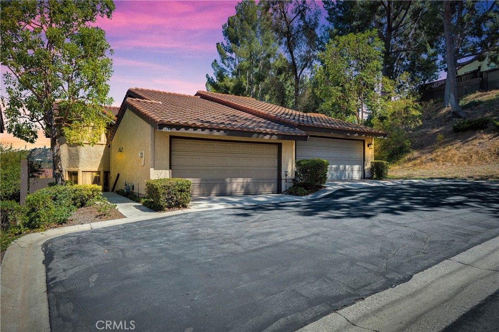 1180 Loxley Place — photo