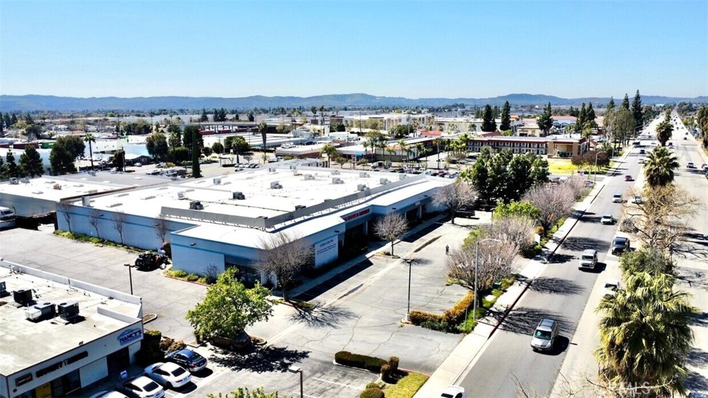 5407 Holt — photo