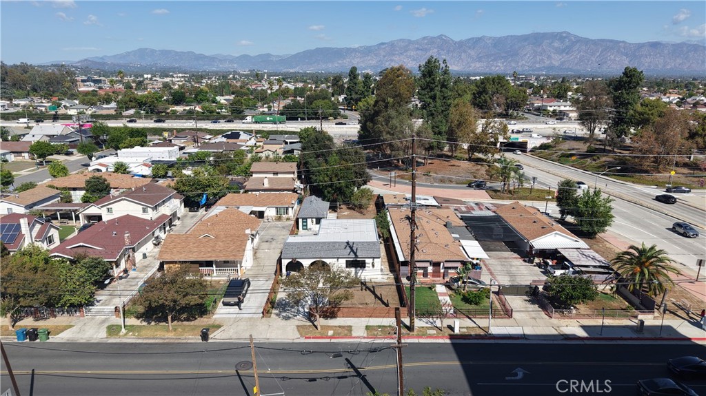 1113 W Hellman — photo
