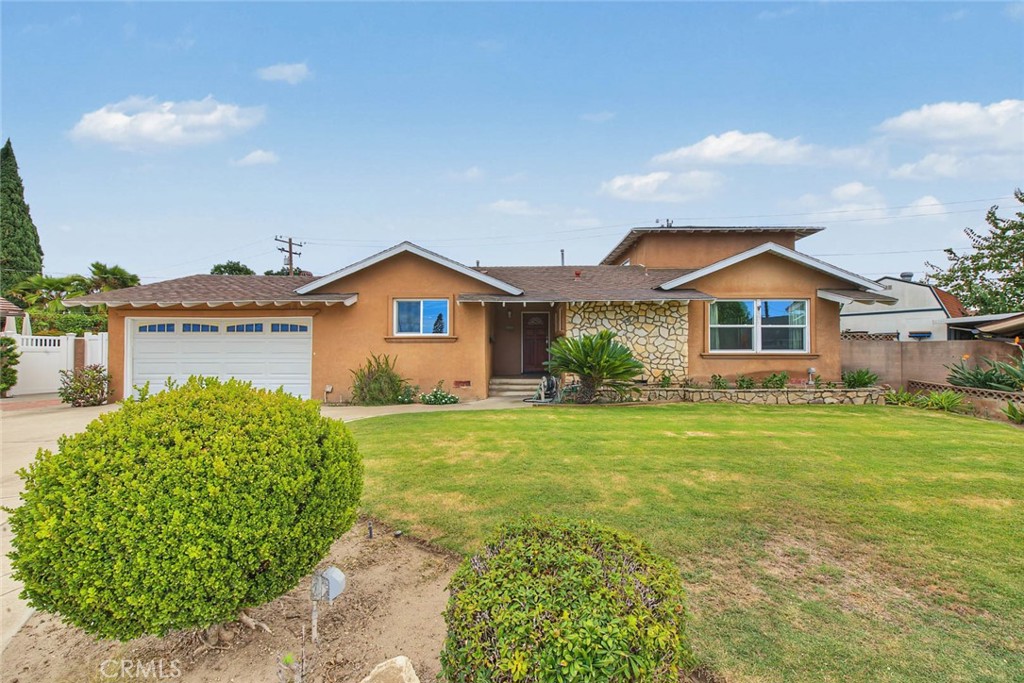 10602 Courson — photo