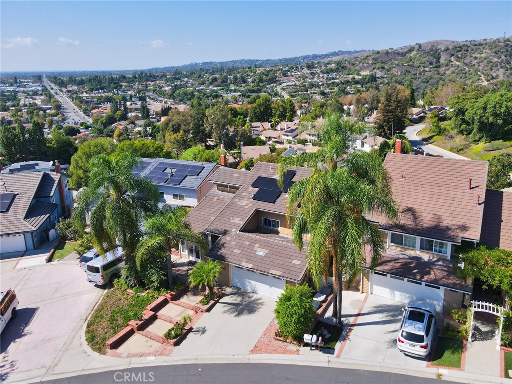 885 Kings Canyon Road — photo