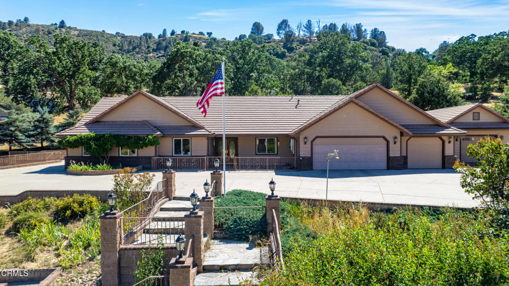 30100 Sunland Way — photo