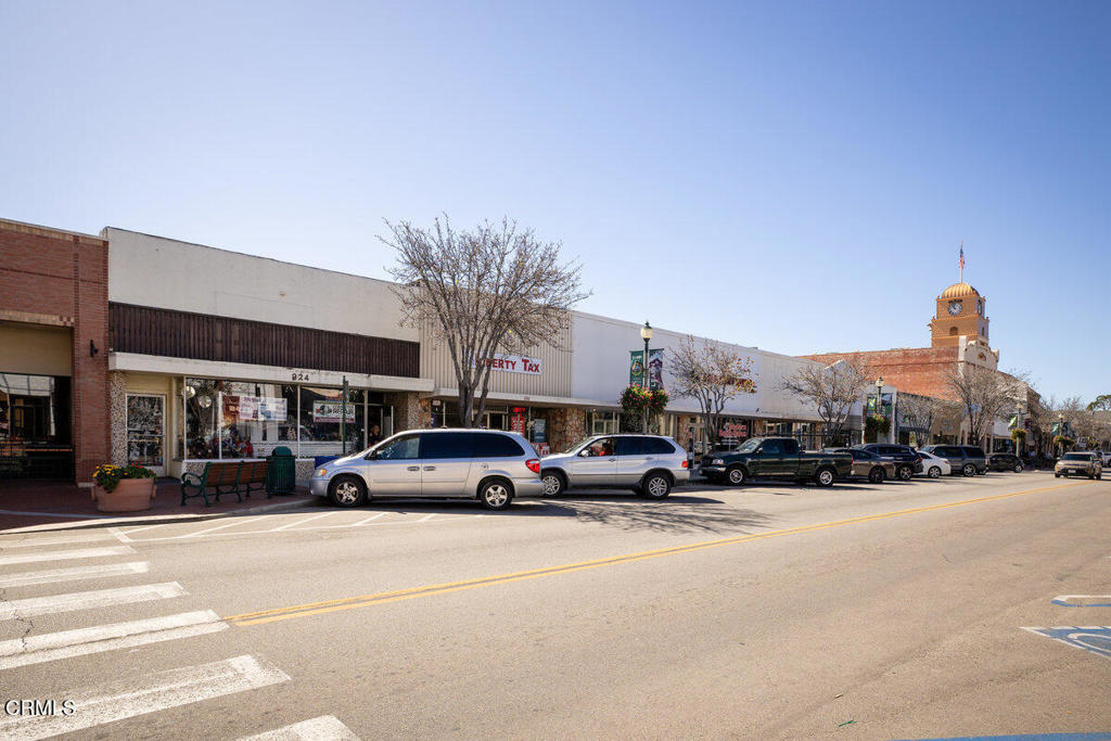 924 E Main Street — photo