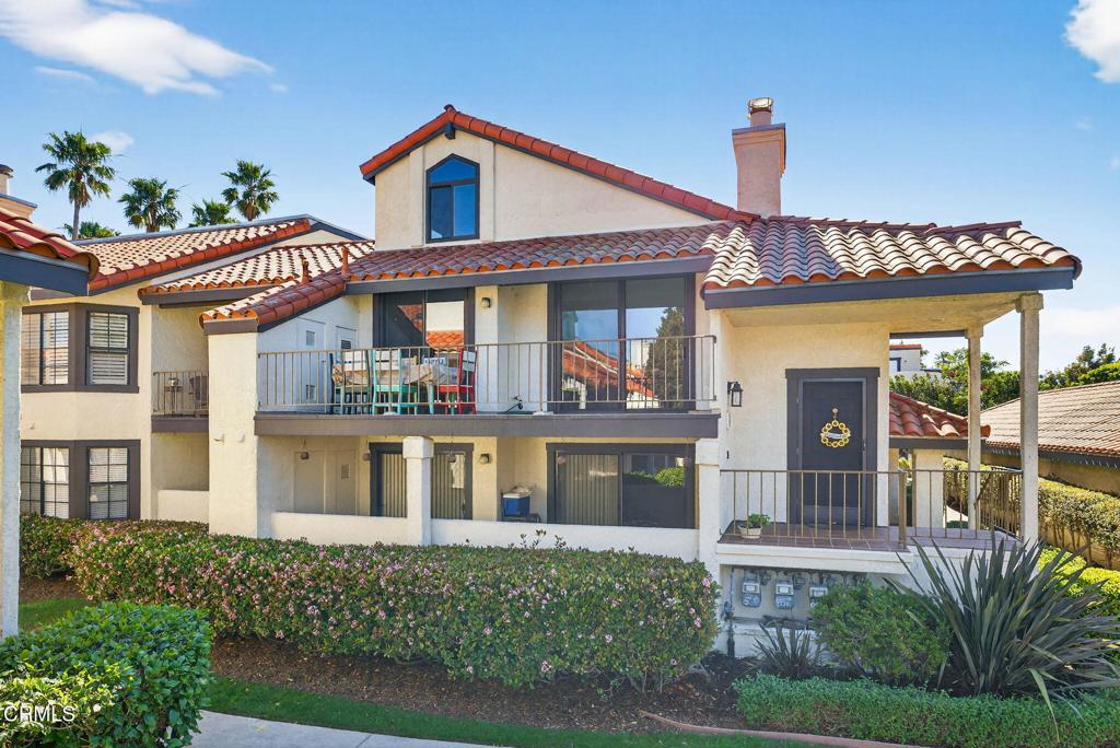 2277 Martinique Lane — photo