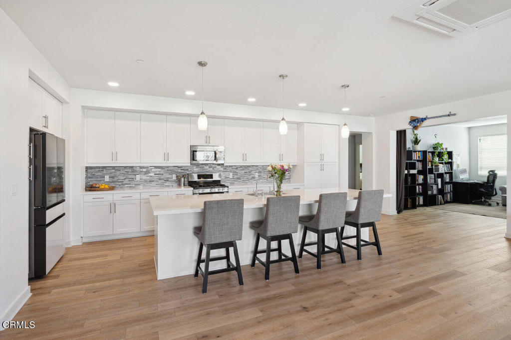2800 Wagon Wheel Road 304 — photo