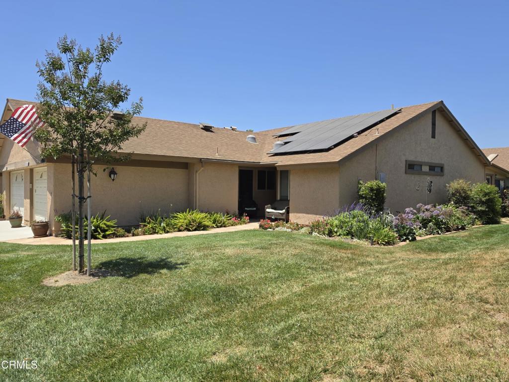 42033 Village 42 — photo