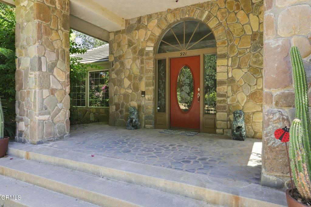921 Shokat Drive — photo