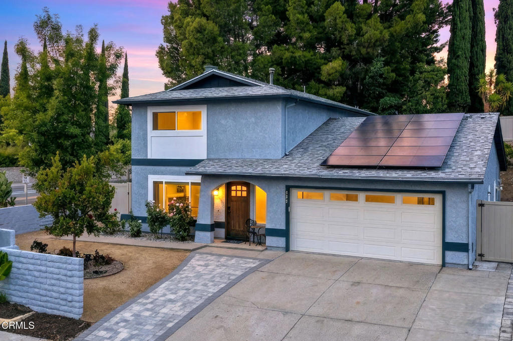 335 W Avenida De Las Flores — photo
