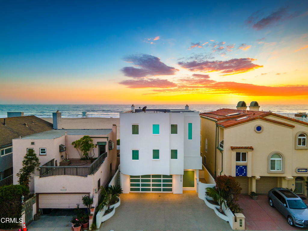 4015 Ocean Drive — photo