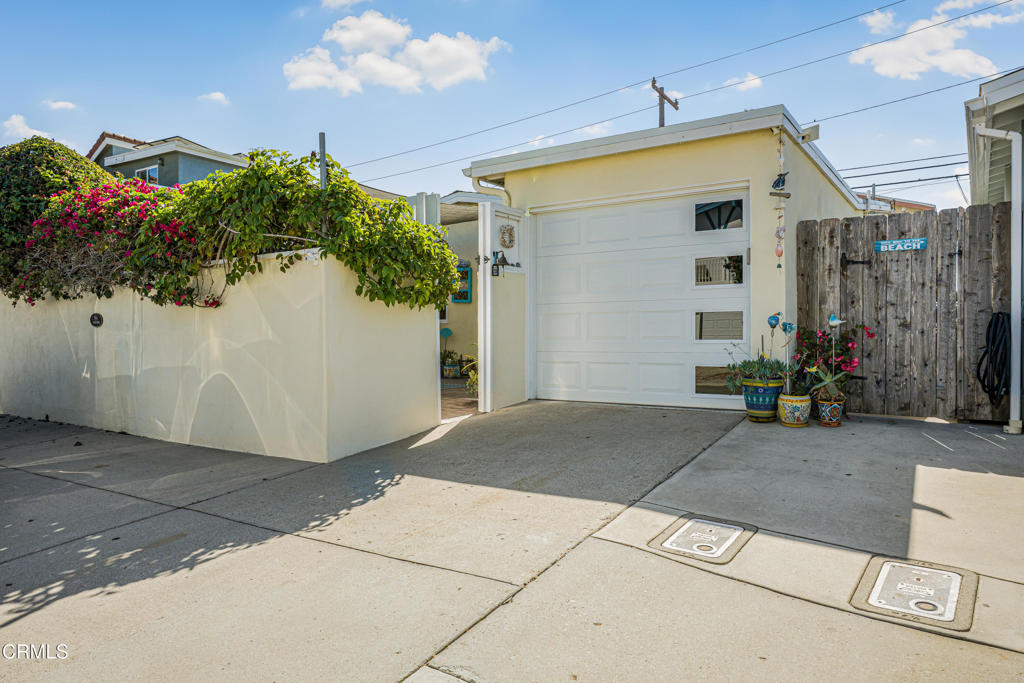 328 Santa Monica Drive — photo