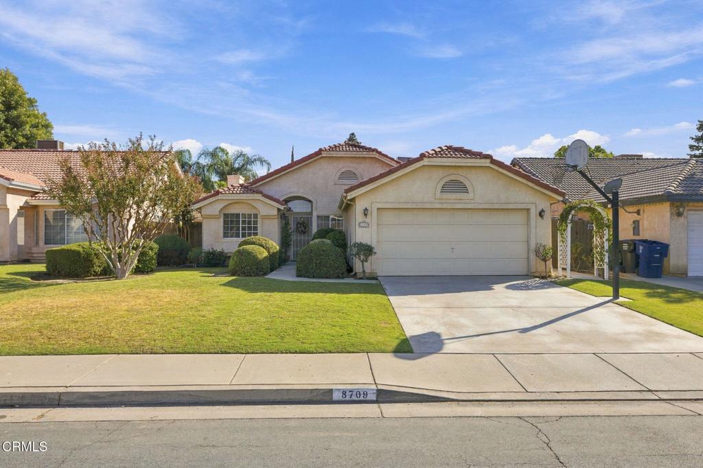 8709 White Rock Drive — photo