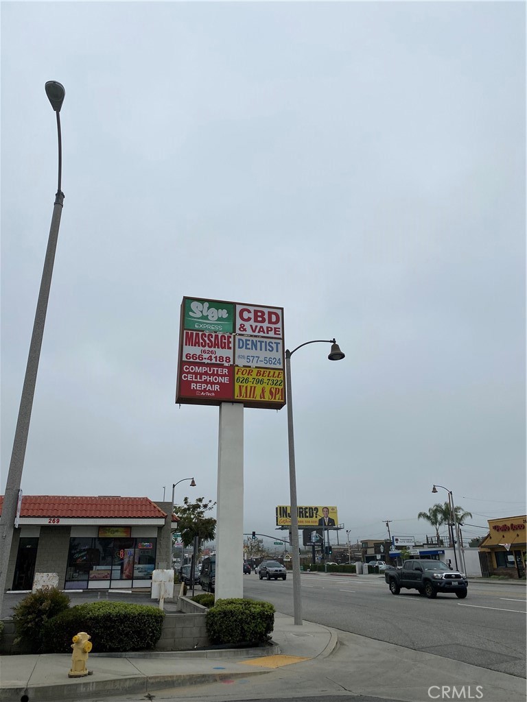 269 273 S Rosemead Boulevard 273 — photo