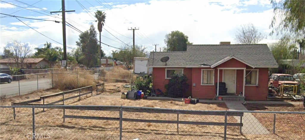 10312 Jurupa Road — photo