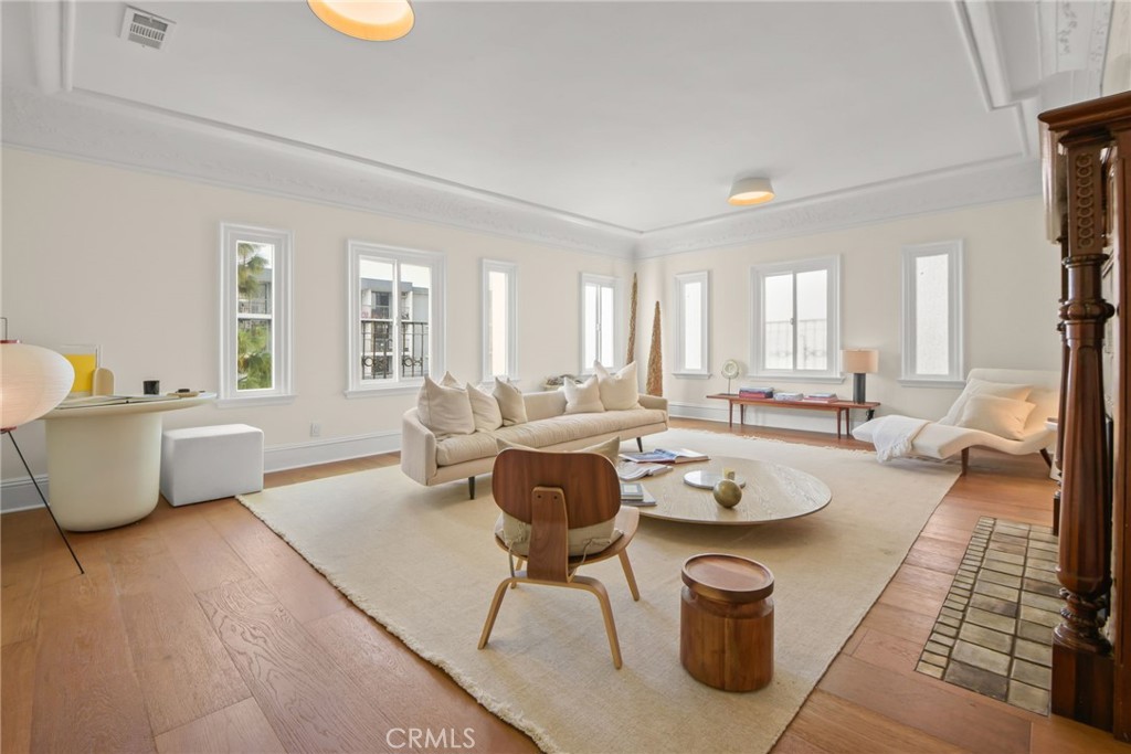 326 S Kingsley — photo