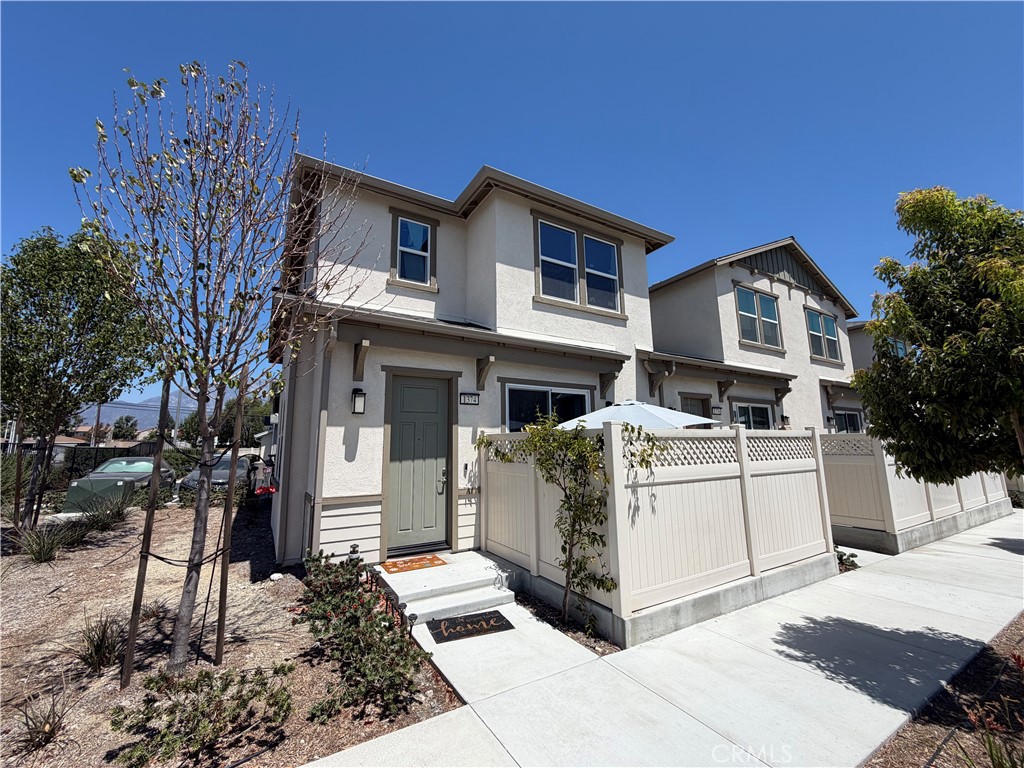 1374 Chervil Way — photo