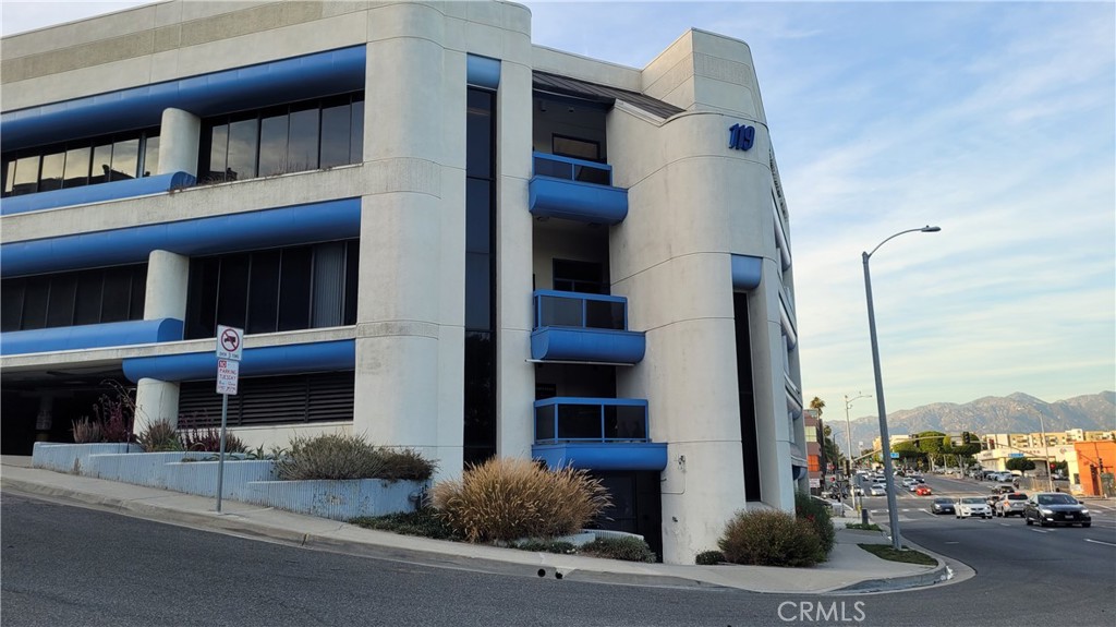 119 S Atlantic Boulevard — photo