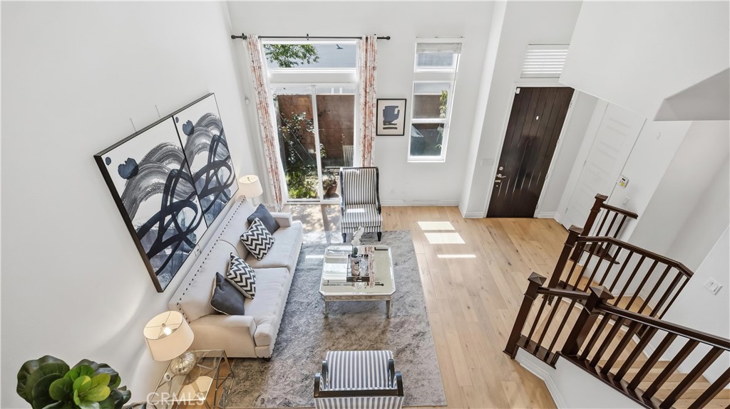 656 W Huntington O-1 — photo