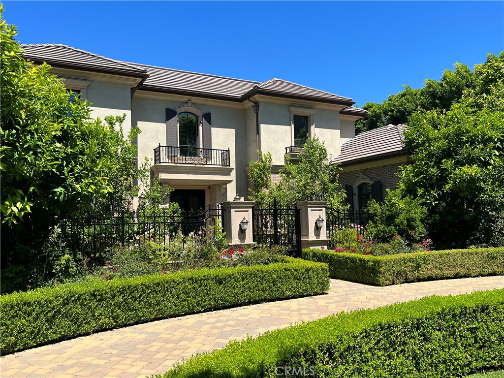 355 W Palm Dr — photo