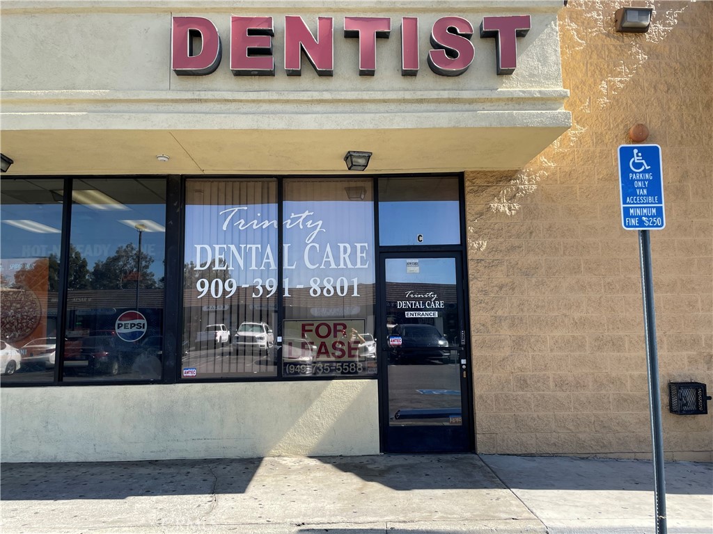 2200 S. Mountain Ave — photo