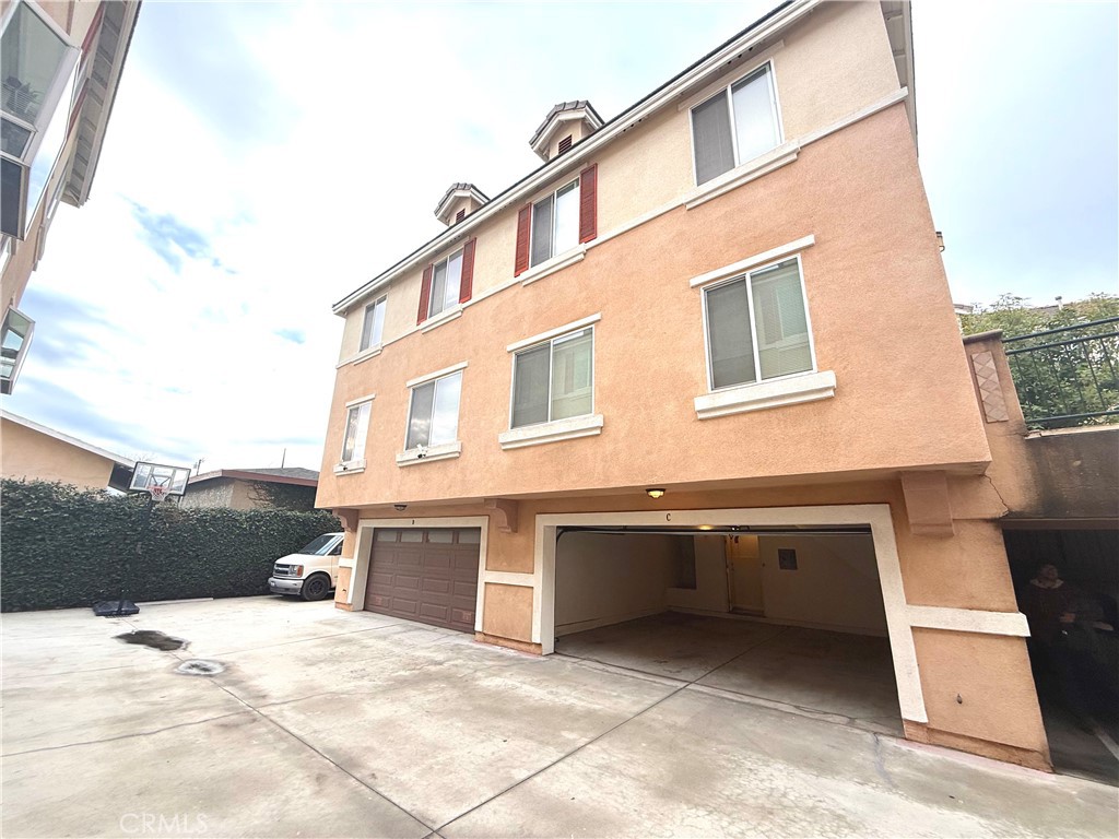 3317 Del Mar Ave C — photo