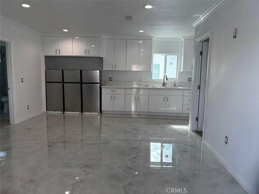 11209 Emery — photo