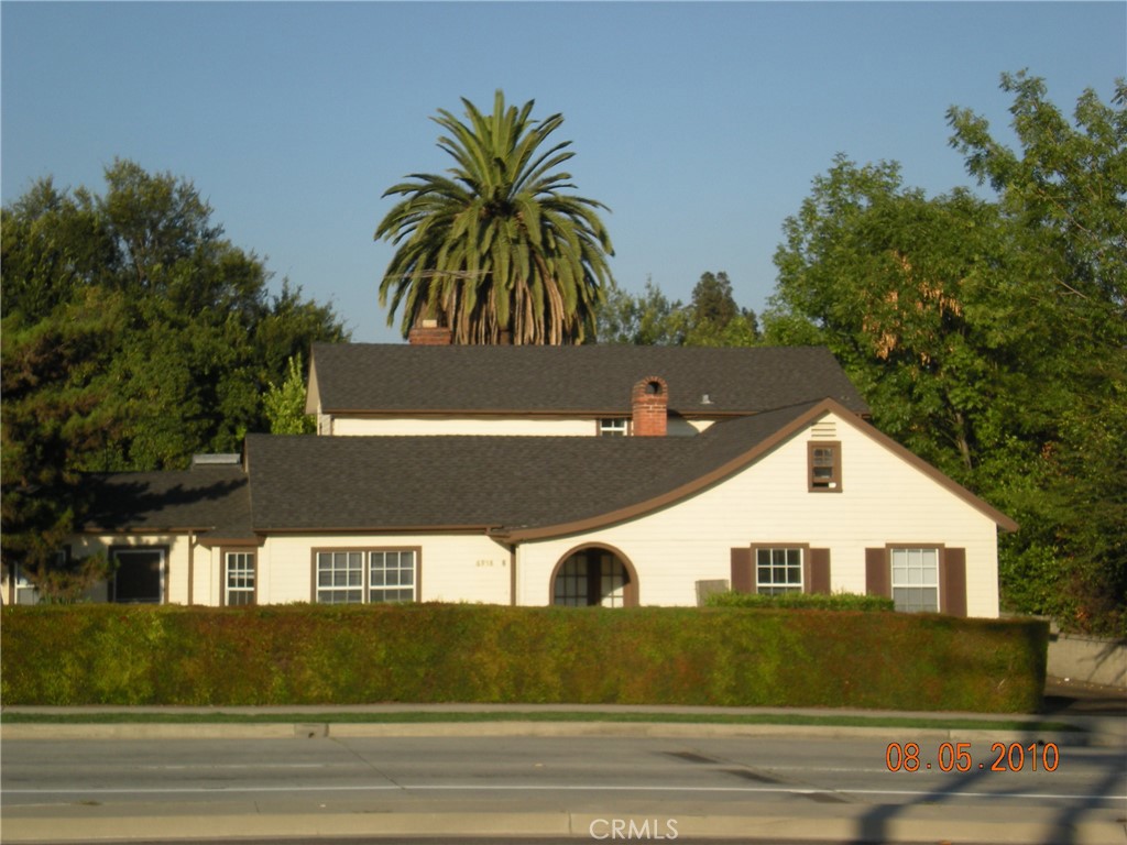 6958 N San Gabriel Blvd — photo