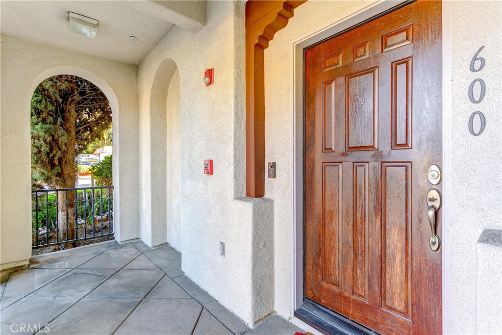 600 E Walnut, Pasadena, CA 91101 — photo 2