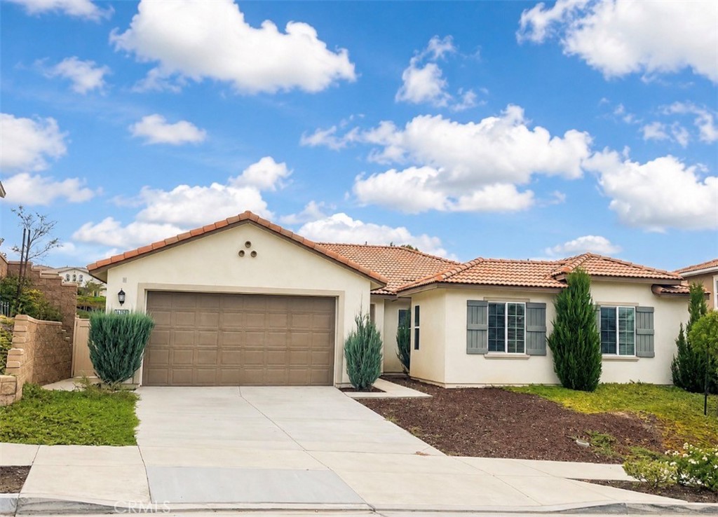 45667 Bassett Street — photo