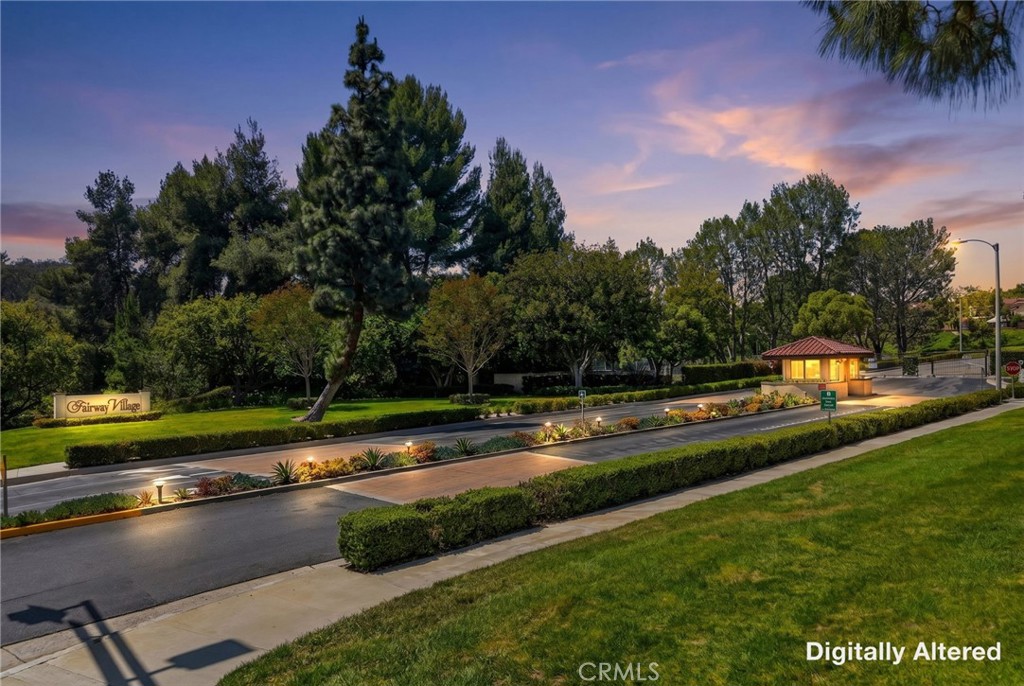 525 Riviera Court — photo